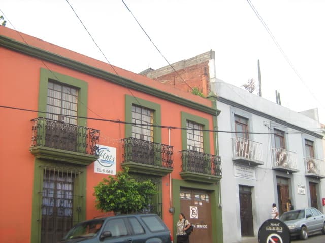 Local comercial Andador Macedonio Alcalá foto 2